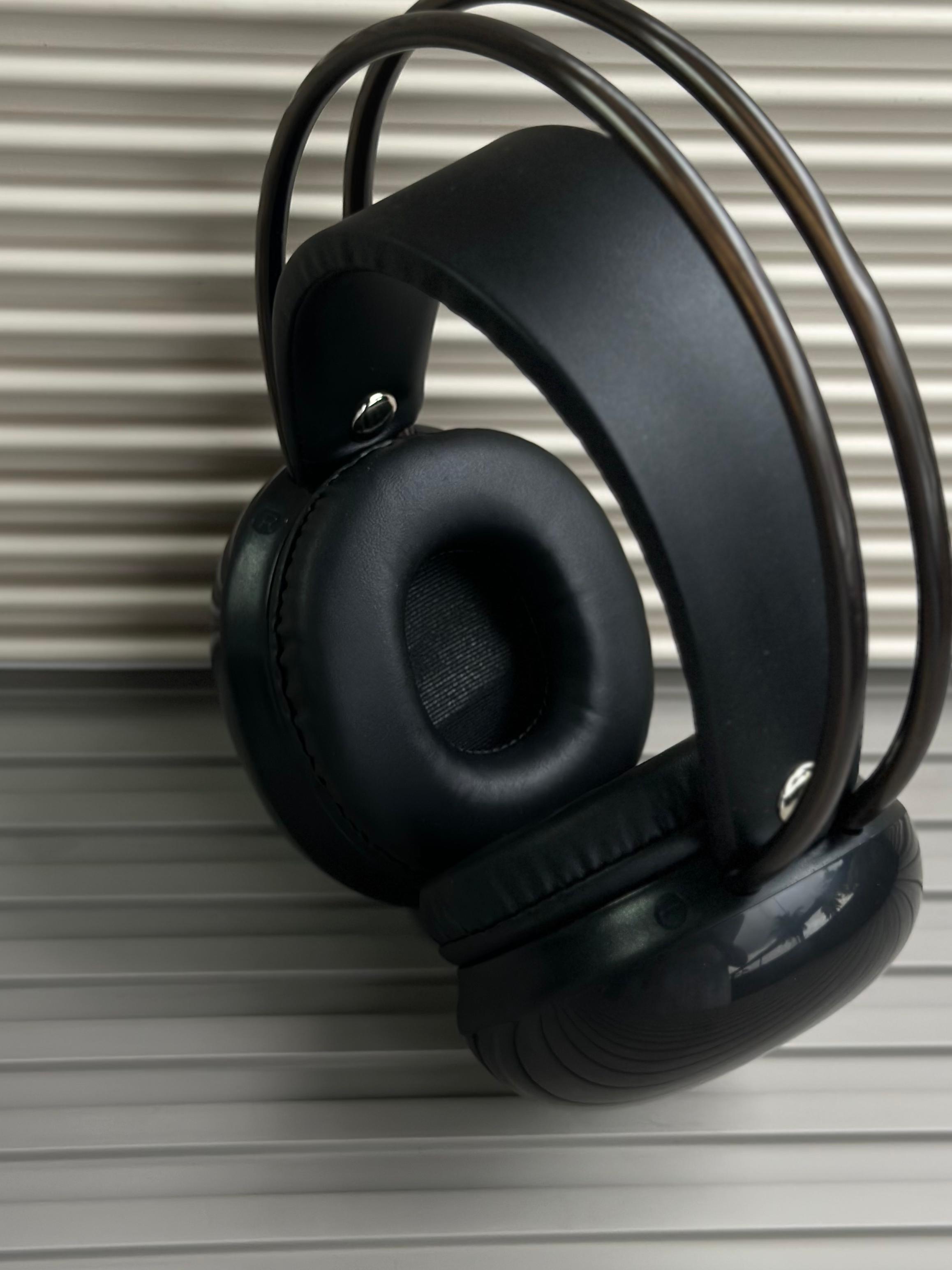 🪩 Bose BT 500 LED Wireless Headphones – On-Ear | Bluetooth | Colorful Lights 🎧