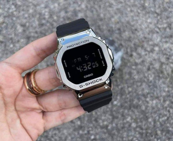 Casio G-Shock Unisex Digital Watch ⌚ DW-5600BB-1 – Tough Metal Body