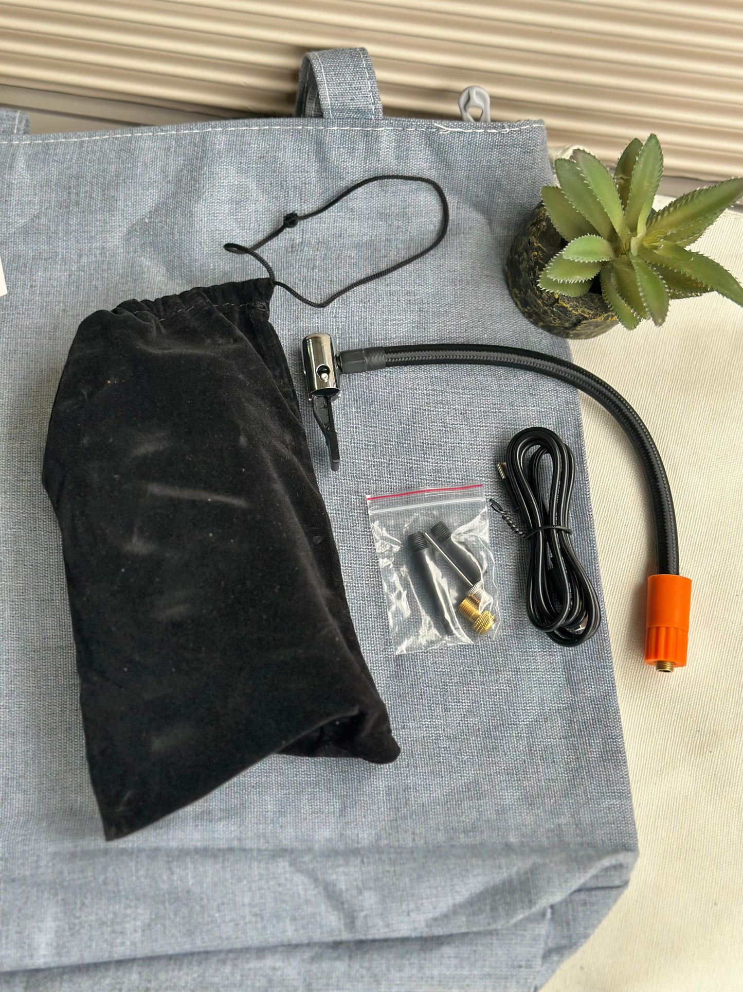 Portable Electric Air Compressor 🚗 | Smart Tire Inflator | USB Rechargeable | Multi-Nozzle Kit