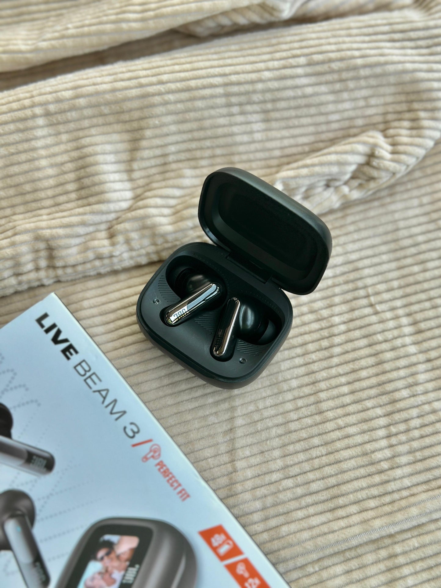🎧 JBL Live Beam 3 – Smart Display Earbuds 🔥
